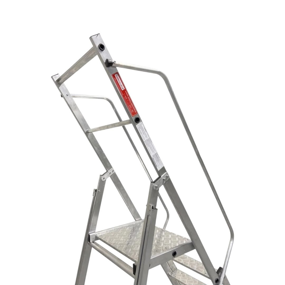 Escada Trepadeira Dobrável – 02 Degraus + Patamar 75cm - Imagem 9